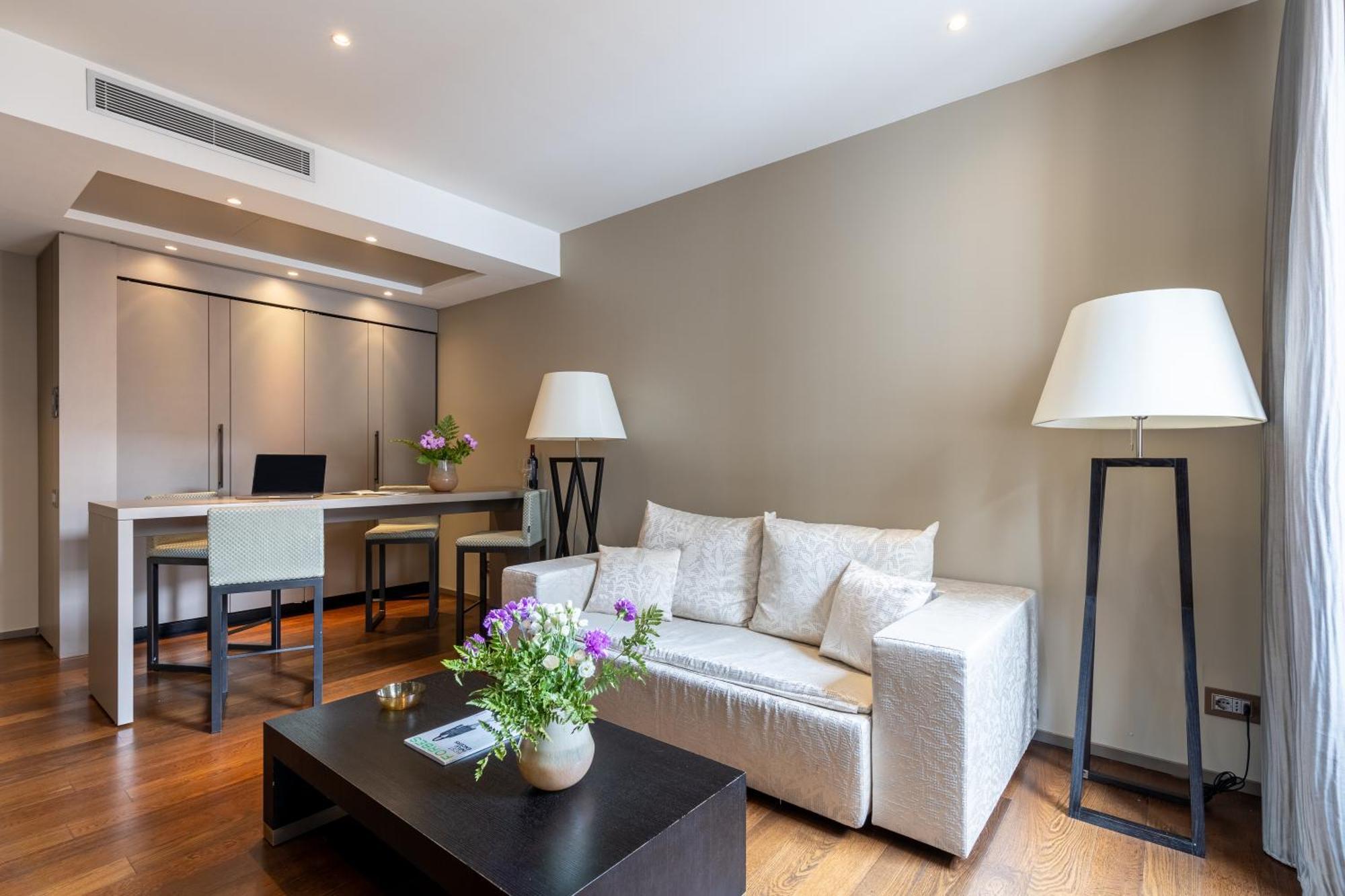 Nj Hotels & Apartments San Pietro All'Orto 6 Milano Ngoại thất bức ảnh